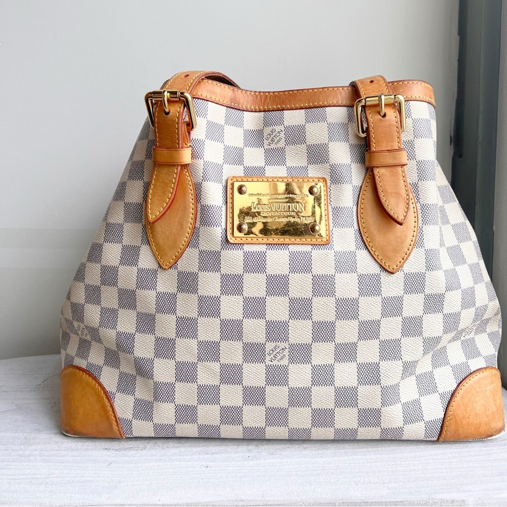 Louis Vuitton Hampstead White Damier PM bag